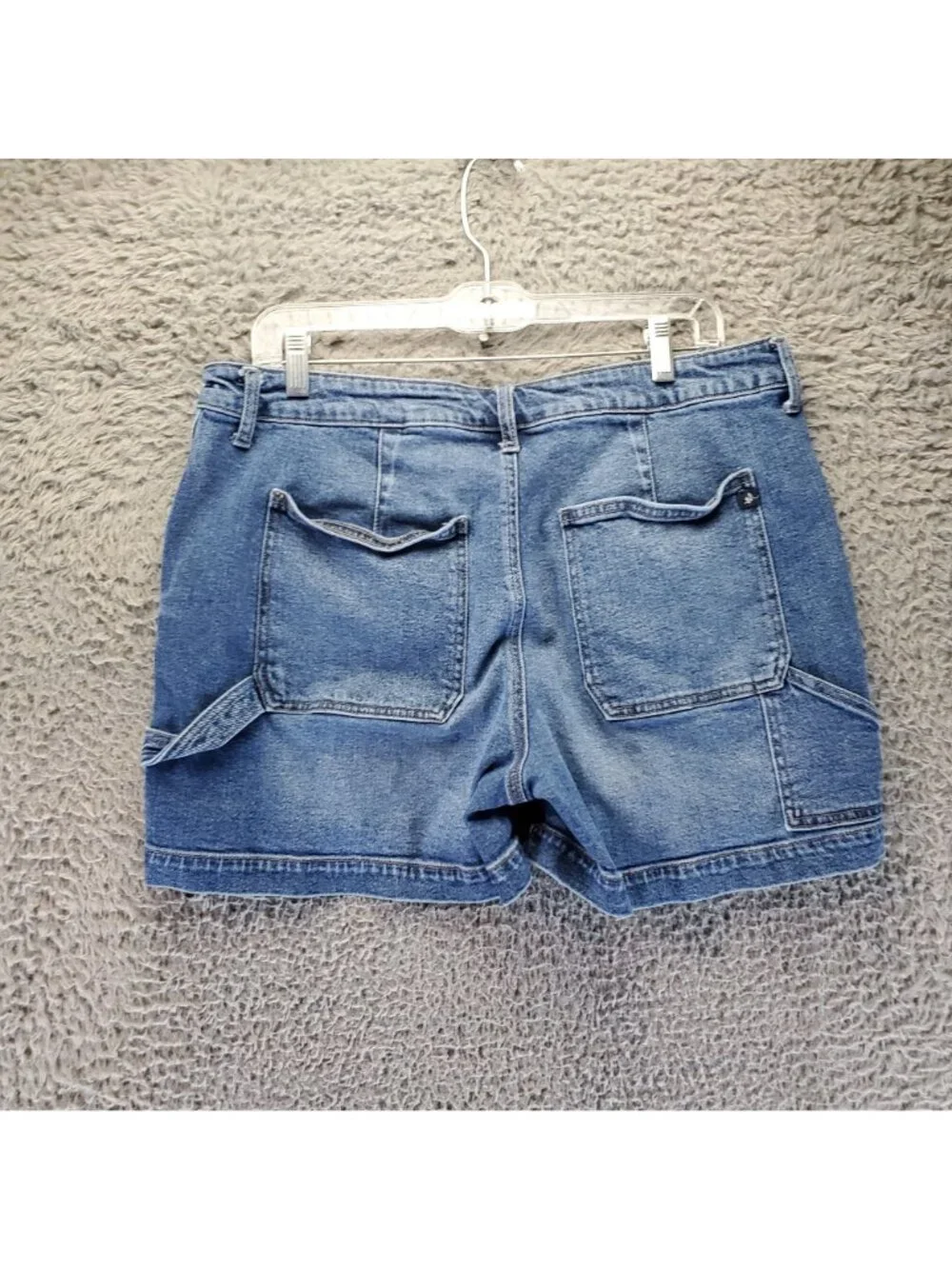 Maurices Shorts Womens Size 16 Blue Mid Rise Five Pocket Denim Jorts